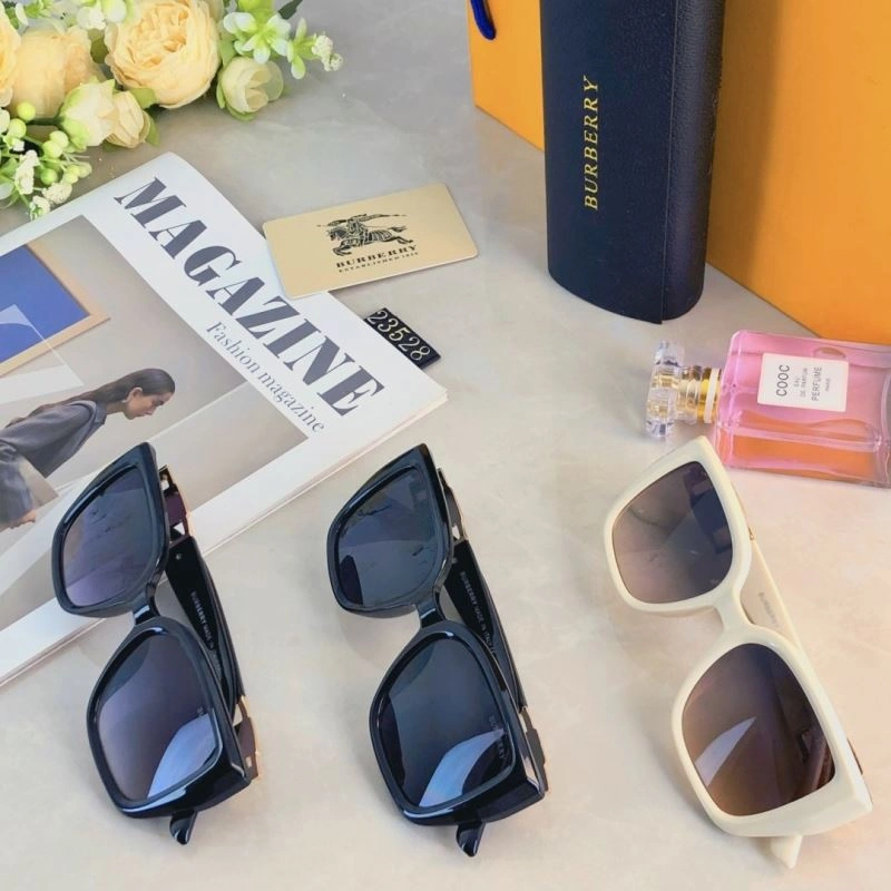 Burberry Sunglasses Breathable 277098