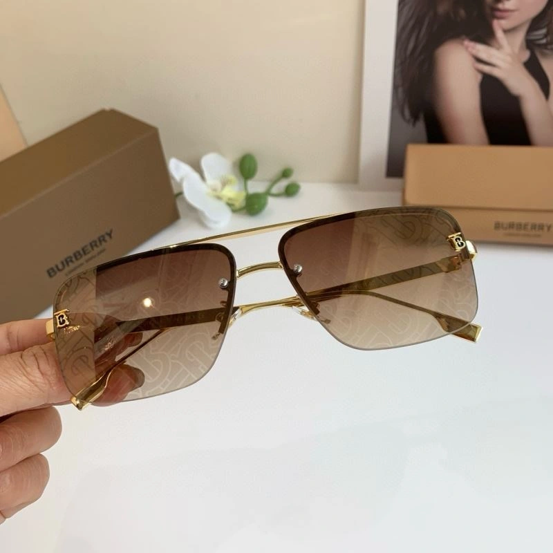 Burberry Sunglasses MultiPurpose 277091