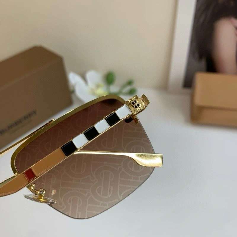 Burberry Sunglasses MultiPurpose 277091