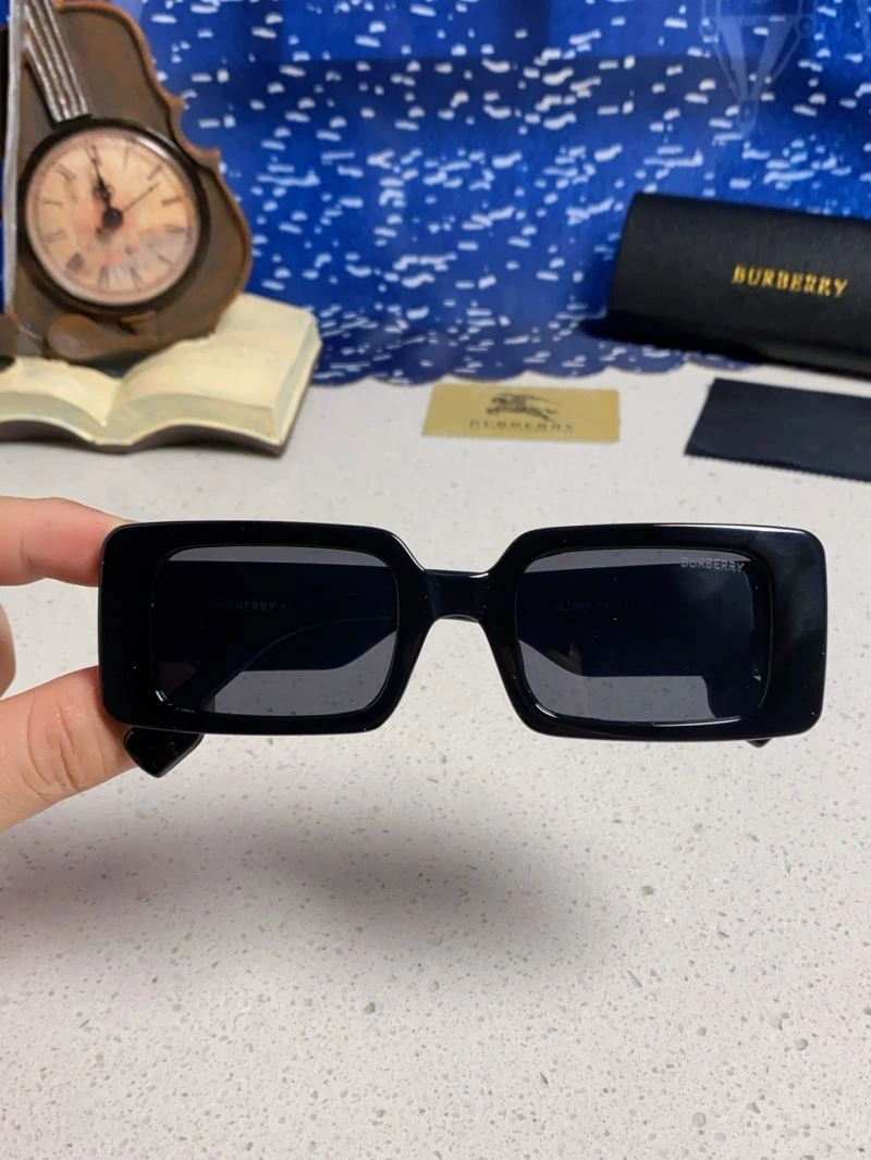 Burberry Sunglasses Seasonal 277224