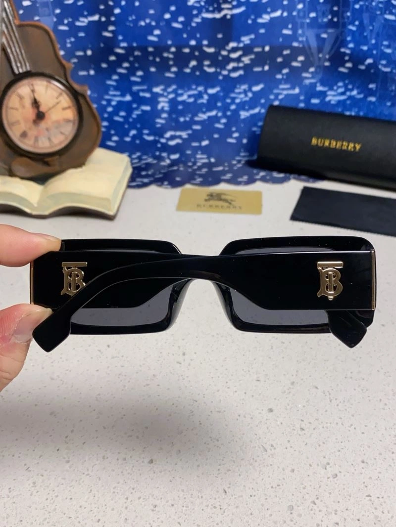 Burberry Sunglasses Seasonal 277224