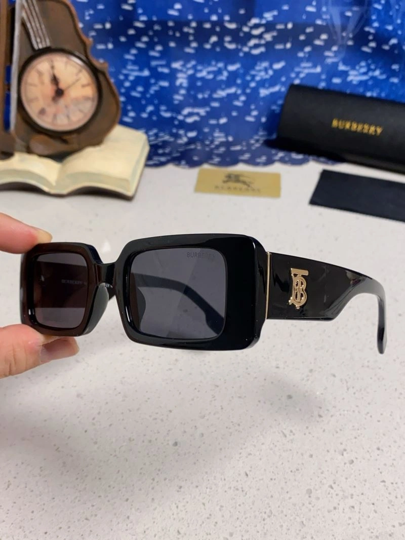 Burberry Sunglasses Seasonal 277224