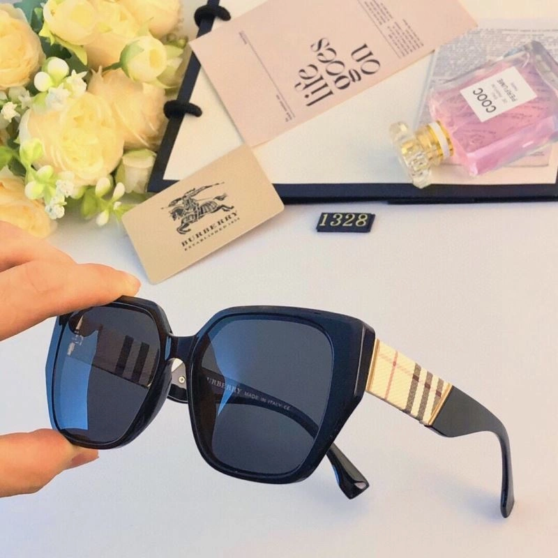 Vibrant Burberry Sunglasses 277216