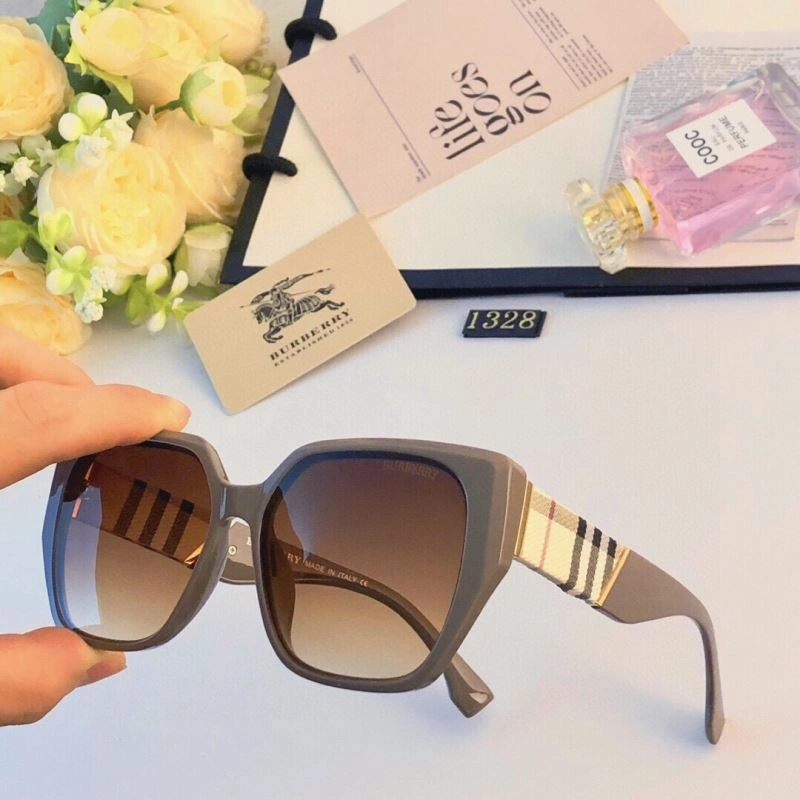 Vibrant Burberry Sunglasses 277216