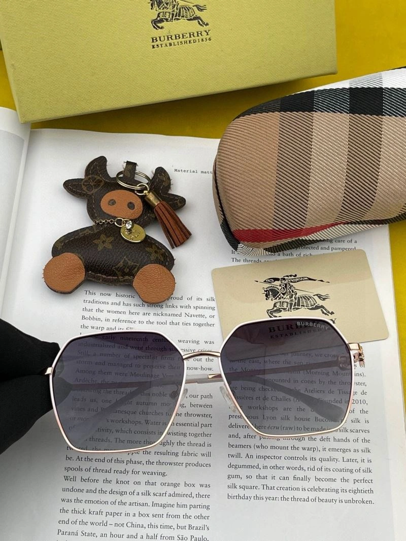 Tailored Burberry Sunglasses 277227
