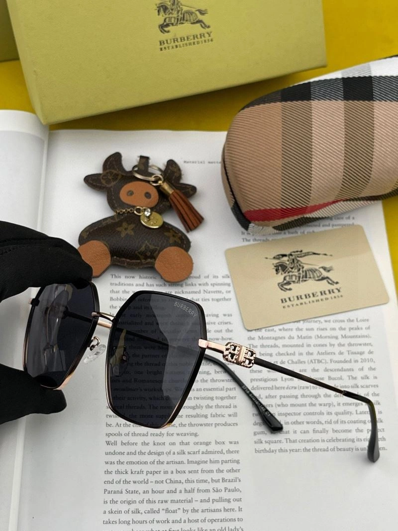 Tailored Burberry Sunglasses 277227