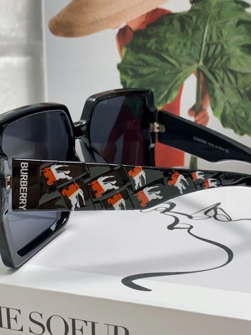 Sleek Burberry Sunglasses 277206
