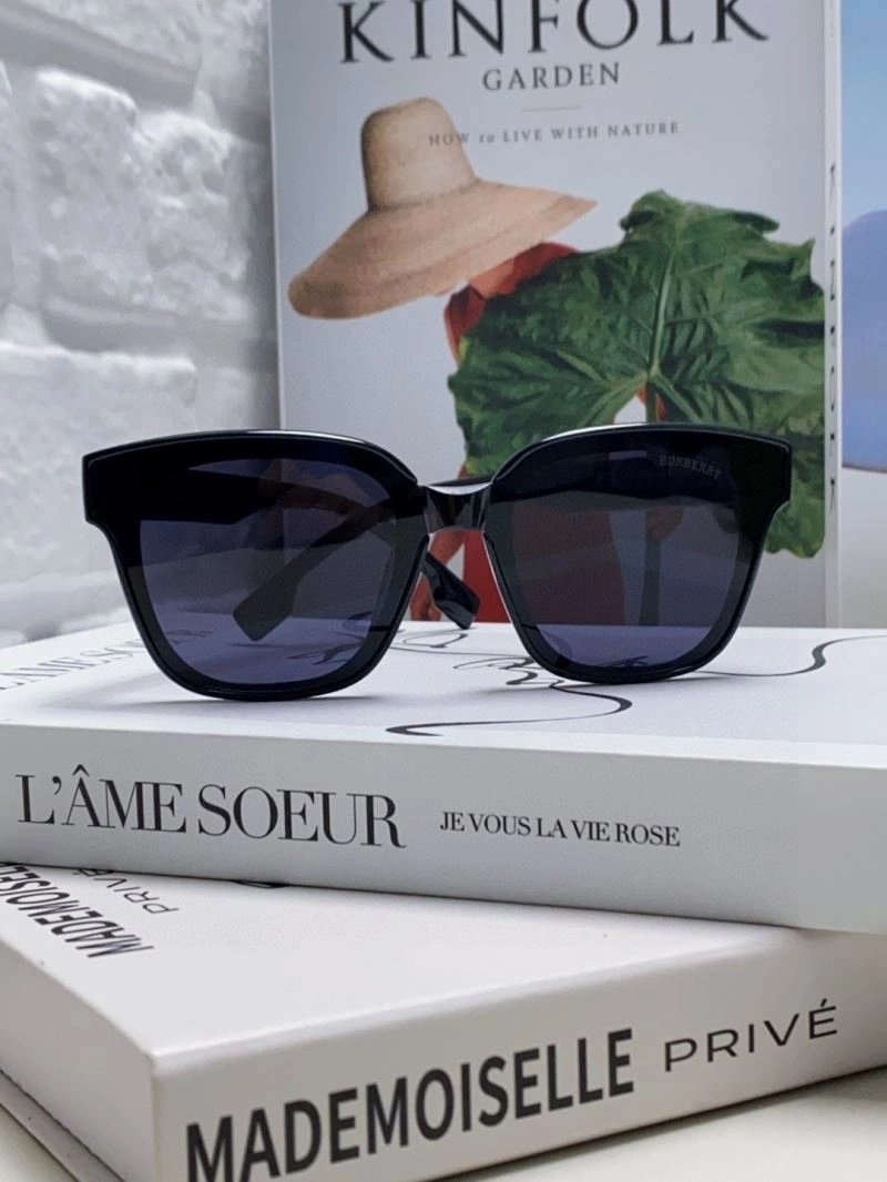 Burberry Sunglasses Chic 277210