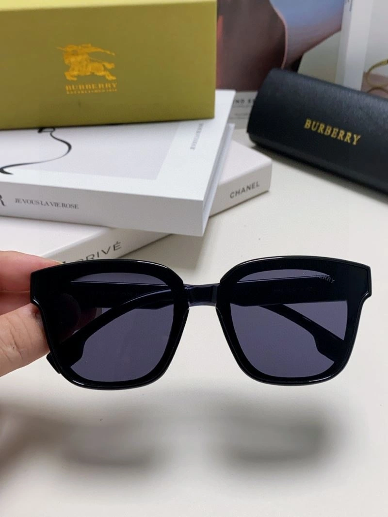 Burberry Sunglasses Chic 277210