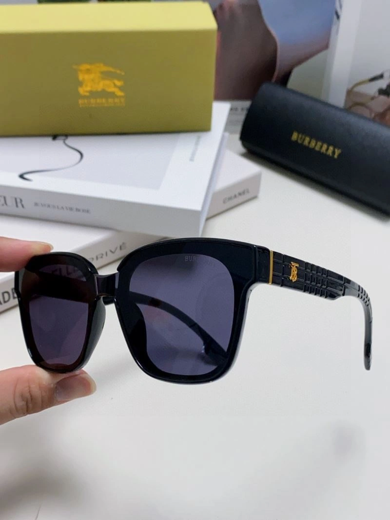 Burberry Sunglasses Chic 277210