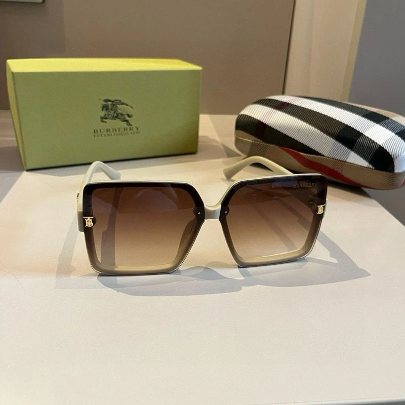 Compact Burberry Sunglasses 277220