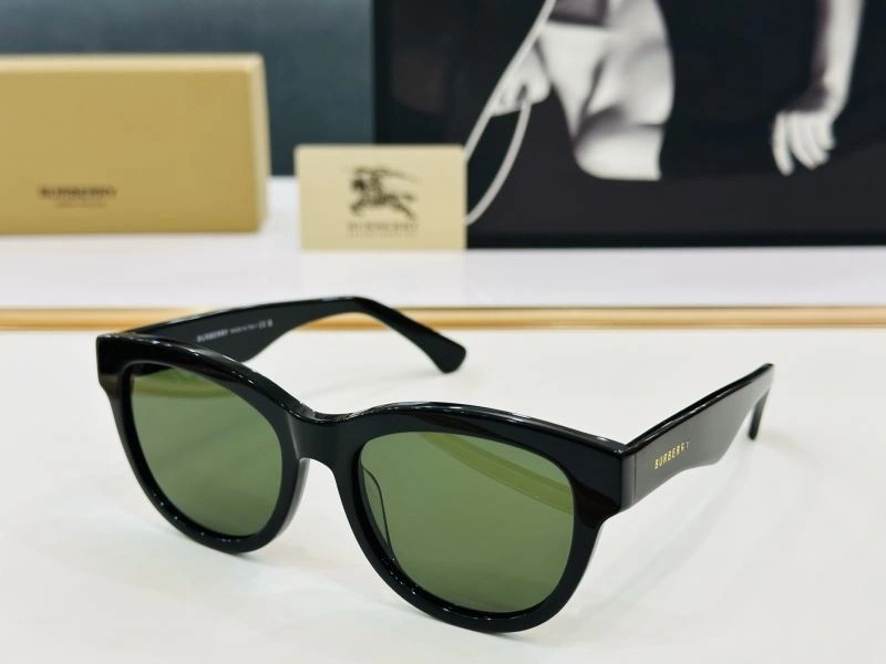 WaterResistant Burberry Sunglasses 277214