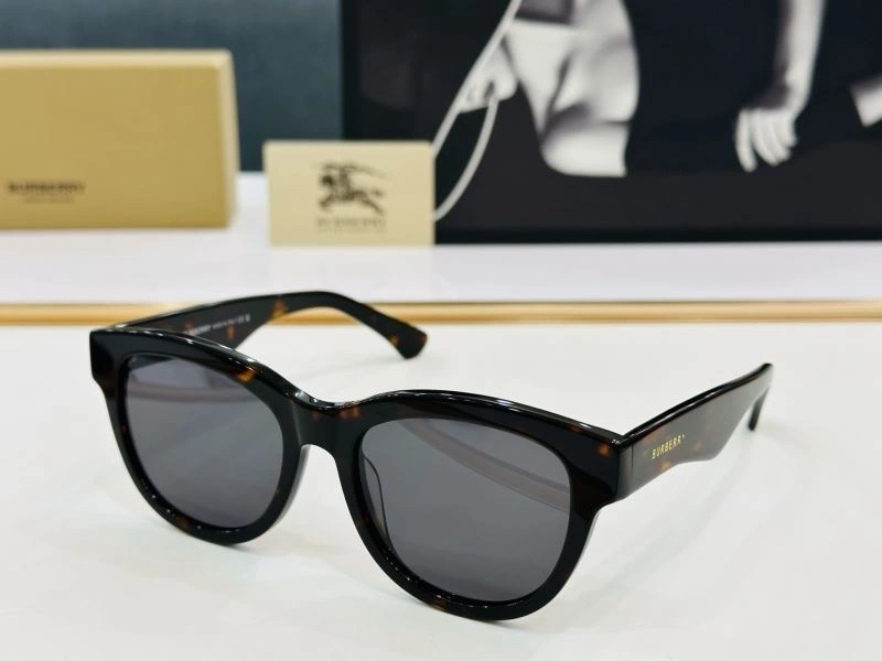 WaterResistant Burberry Sunglasses 277214
