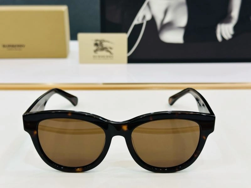 WaterResistant Burberry Sunglasses 277214