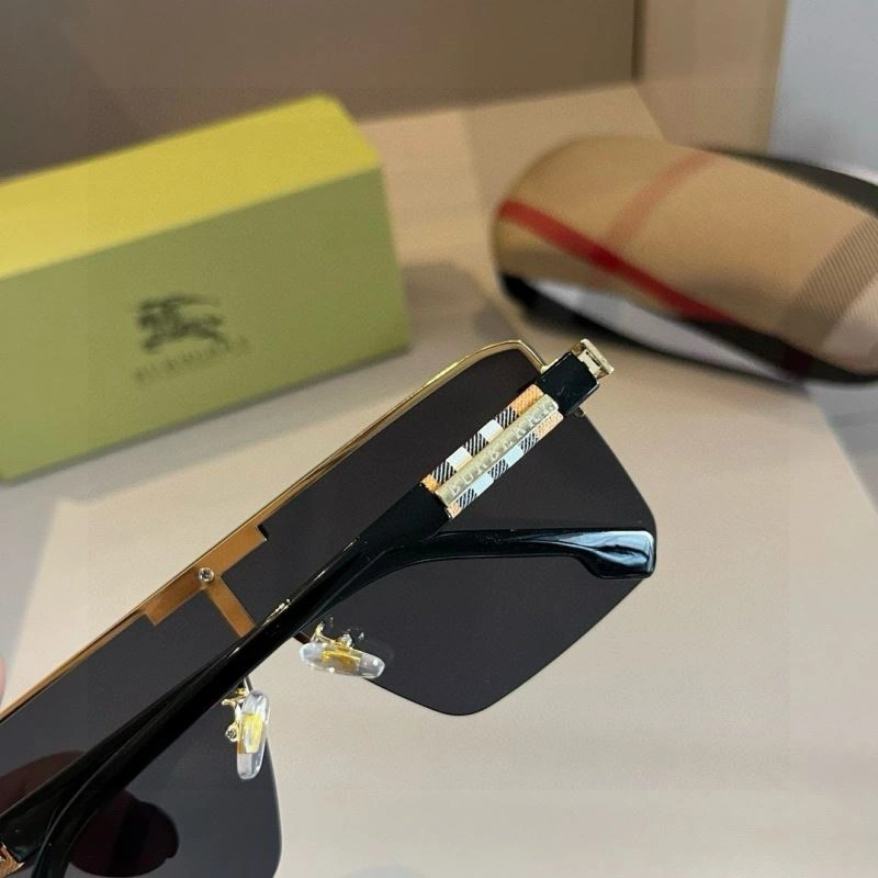 Burberry Sunglasses Bold 277205
