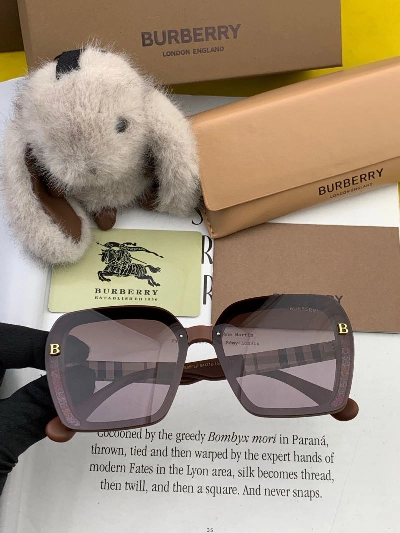 Elegant Burberry Sunglasses 277182