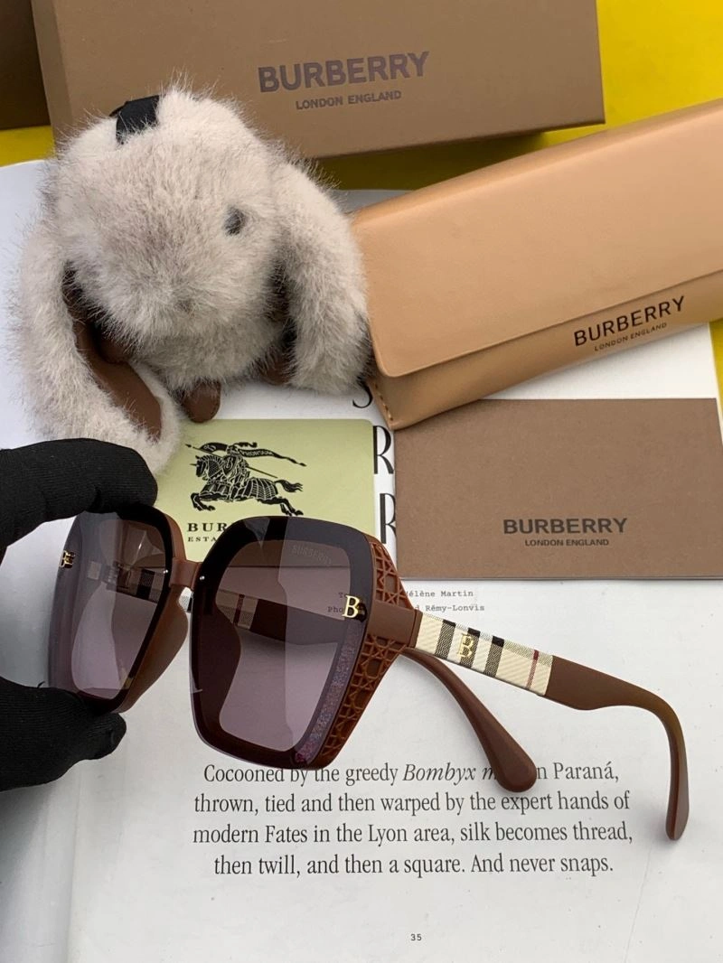 Elegant Burberry Sunglasses 277182