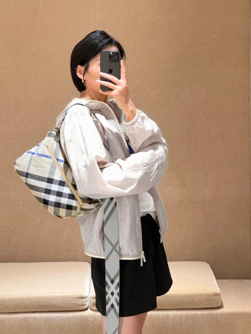 Burberry Sunscreen Jacket TechFriendly 103521