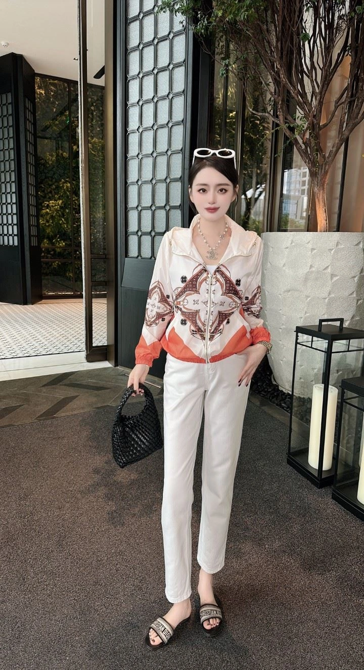 Burberry Sunscreen Jacket Bold 103508