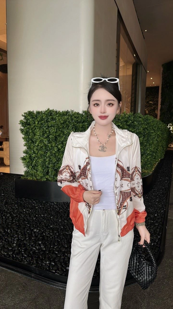 Burberry Sunscreen Jacket Bold 103508