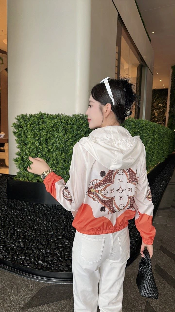 Burberry Sunscreen Jacket Bold 103508