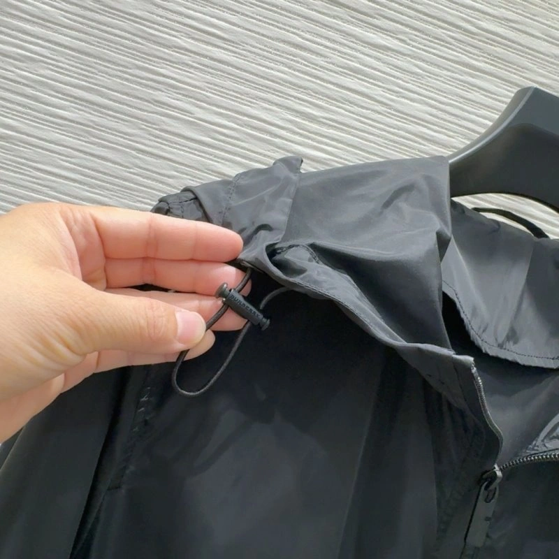 Burberry Sunscreen Jacket Stretchable 99147