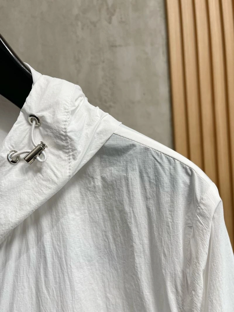 Durable Burberry Sunscreen Jacket 100618