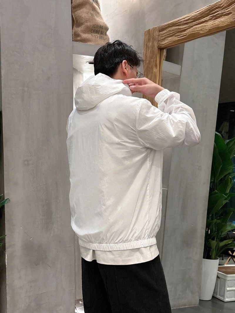 Neat Burberry Sunscreen Jacket 100118