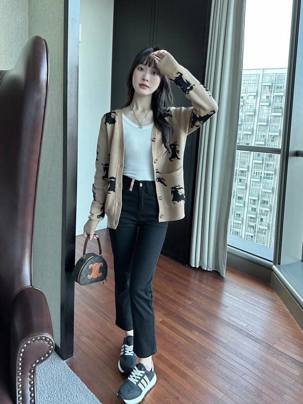 Colorful Burberry Sweaters 103499