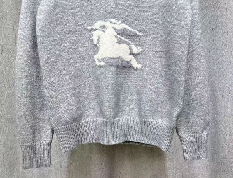ComfortFit Burberry Sweaters 105795