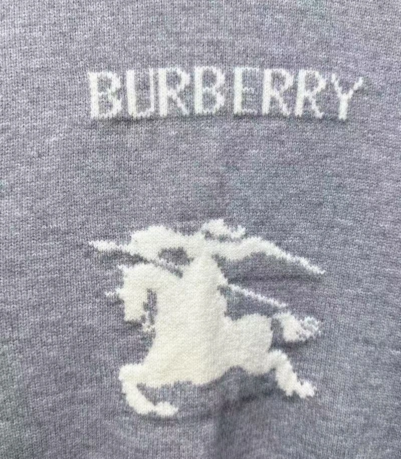 ComfortFit Burberry Sweaters 105795