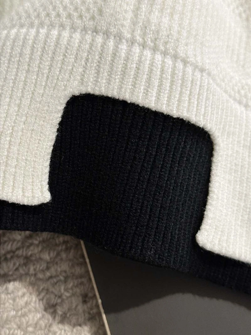 Elegant Burberry Sweaters 103006