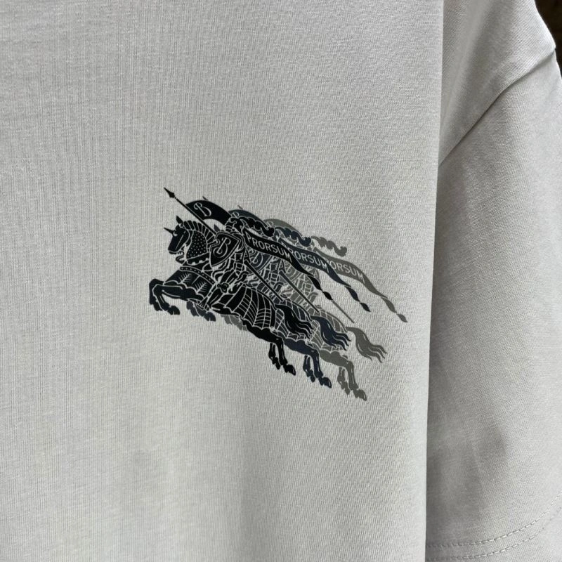 WellDesigned Burberry T-Shirts 103468
