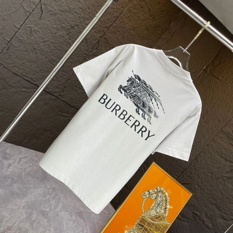 WellDesigned Burberry T-Shirts 103468
