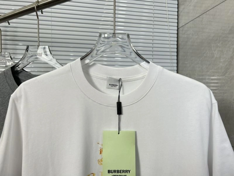 Refined Burberry T-Shirts 103454