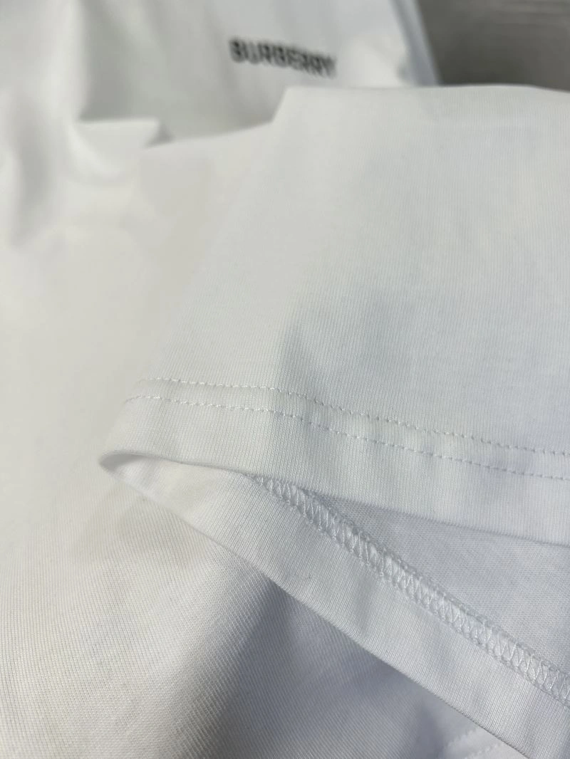 Burberry T-Shirts Lightweight 103445