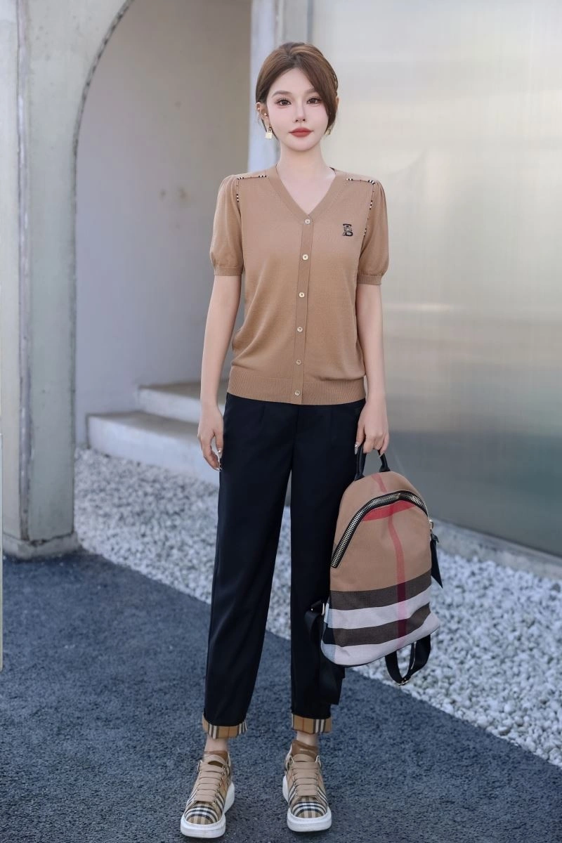 Elegant Burberry T-Shirts 103411