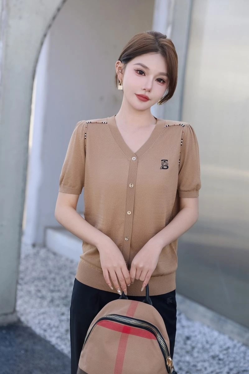 Elegant Burberry T-Shirts 103411