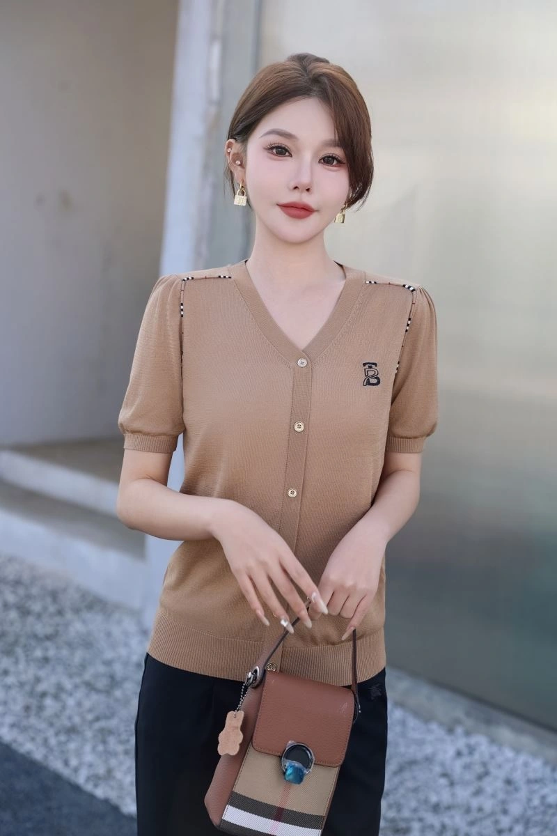 Elegant Burberry T-Shirts 103411