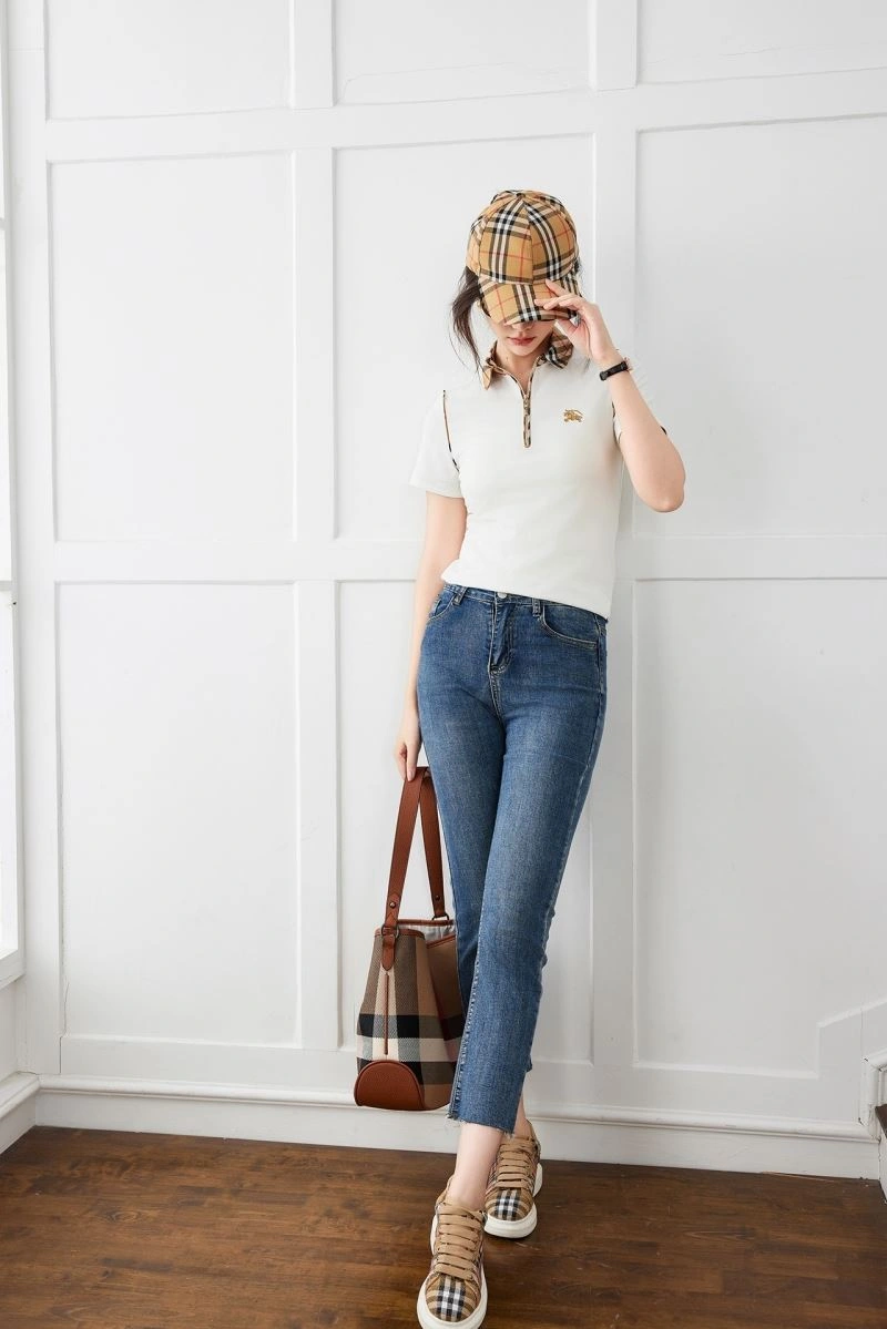 Burberry T-Shirts Neat 103404