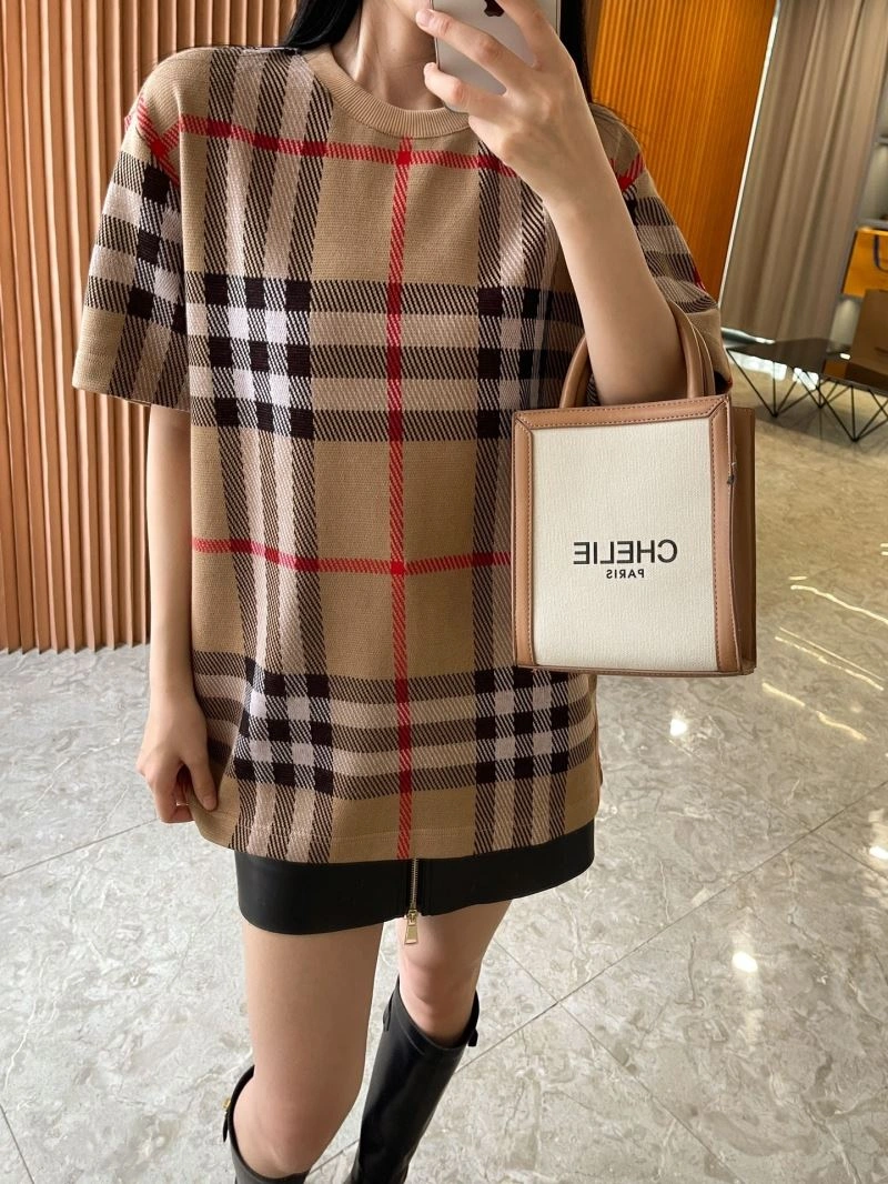 Burberry T-Shirts Youthful 103400