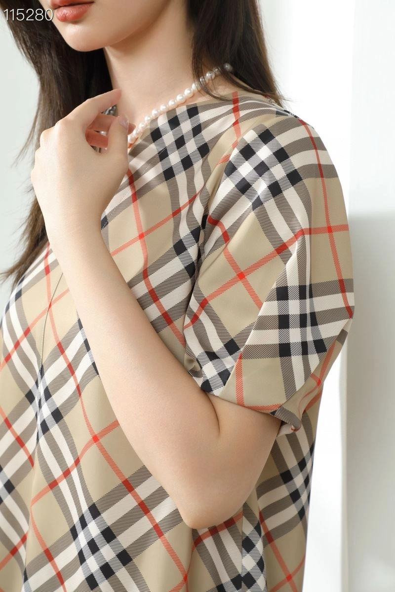 SmoothTexture Burberry T-Shirts 103386