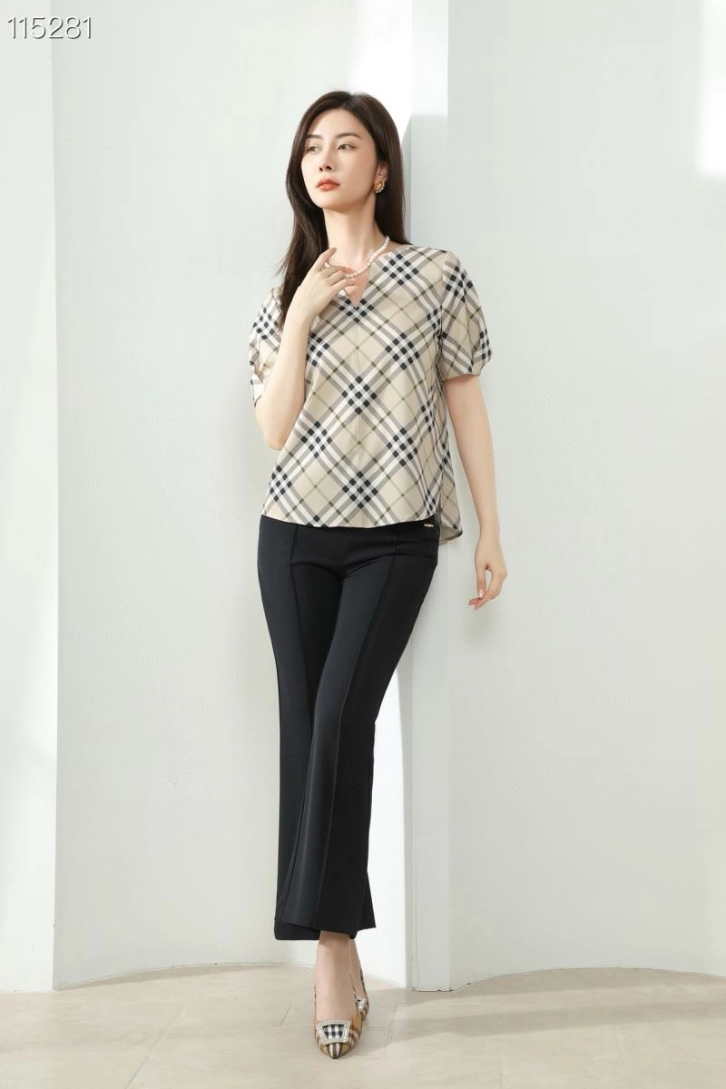 Burberry T-Shirts Breathable 103388