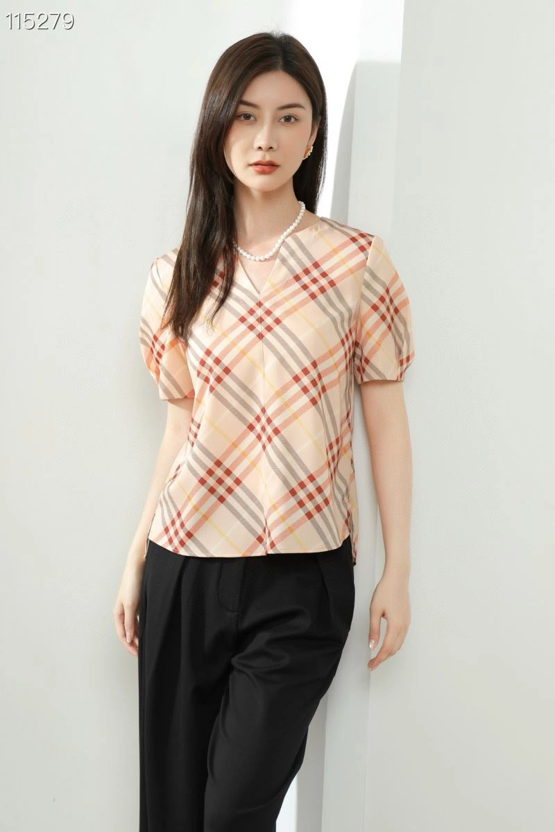Burberry T-Shirts Casual 103387
