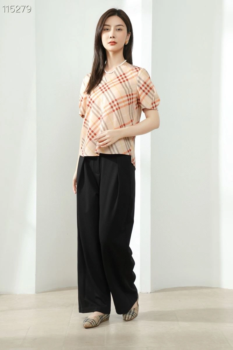 Burberry T-Shirts Casual 103387