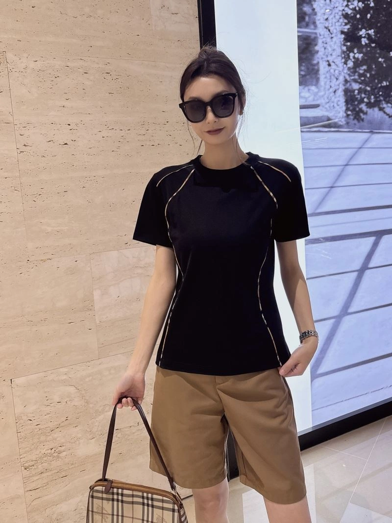 Burberry T-Shirts Chic 103399