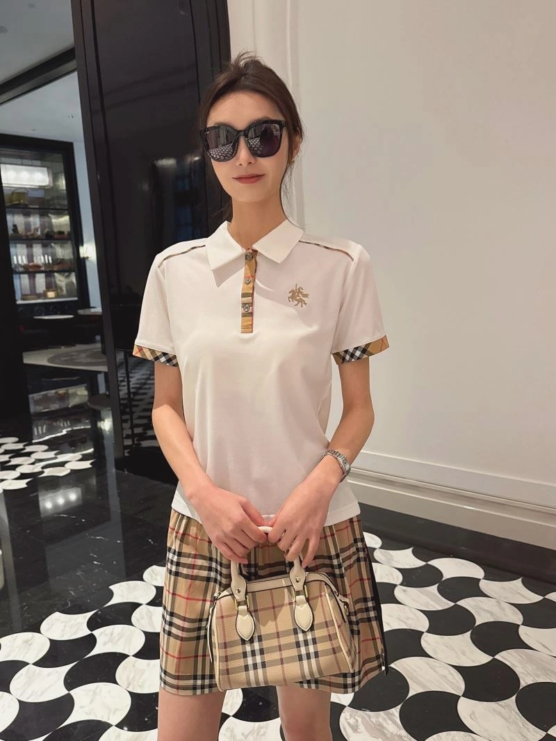 Burberry T-Shirts ComfortFit 103354