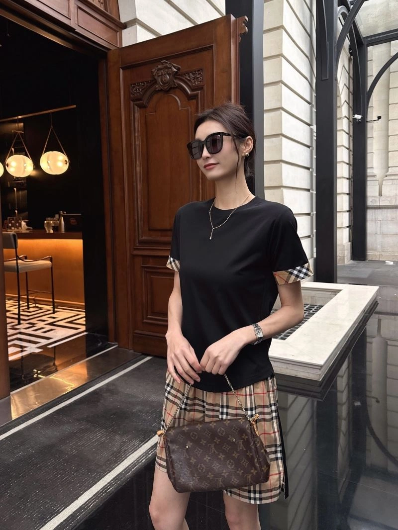 Burberry T-Shirts TimelessDesign 103339