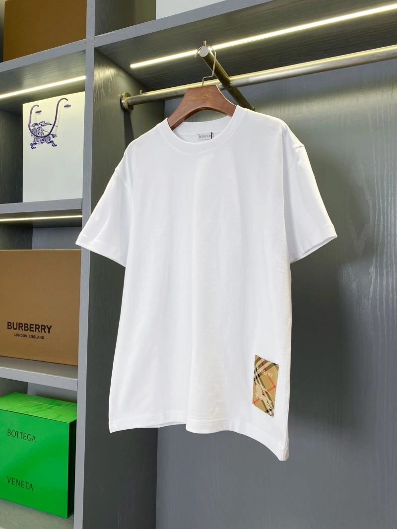 Burberry T-Shirts Lightweight 103377