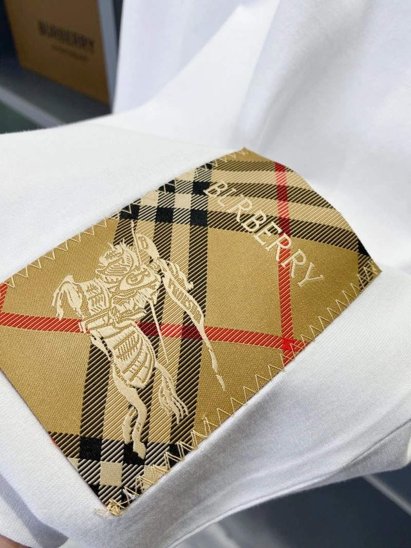 Burberry T-Shirts Lightweight 103377